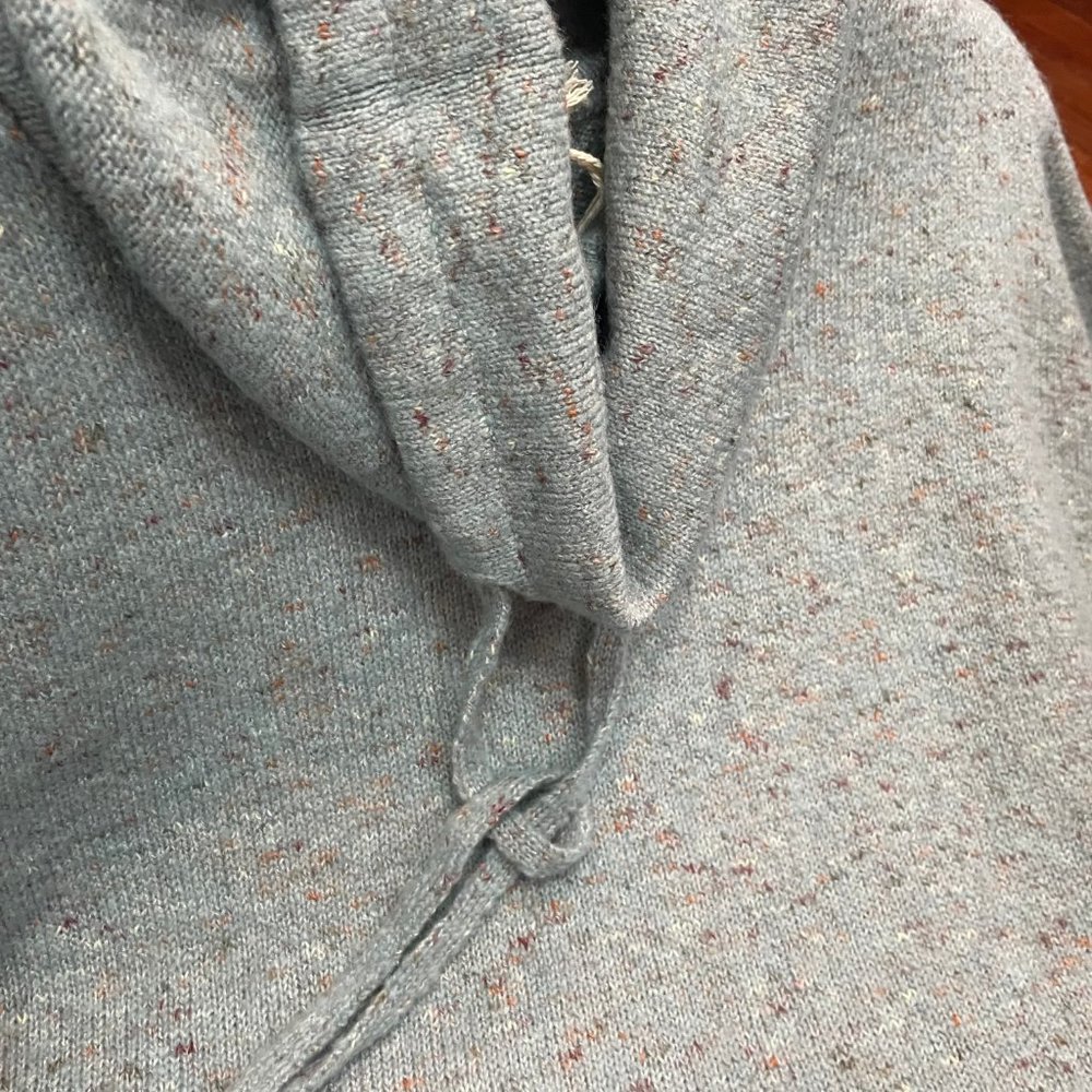 Hem & Thread - Picture 3 of 5